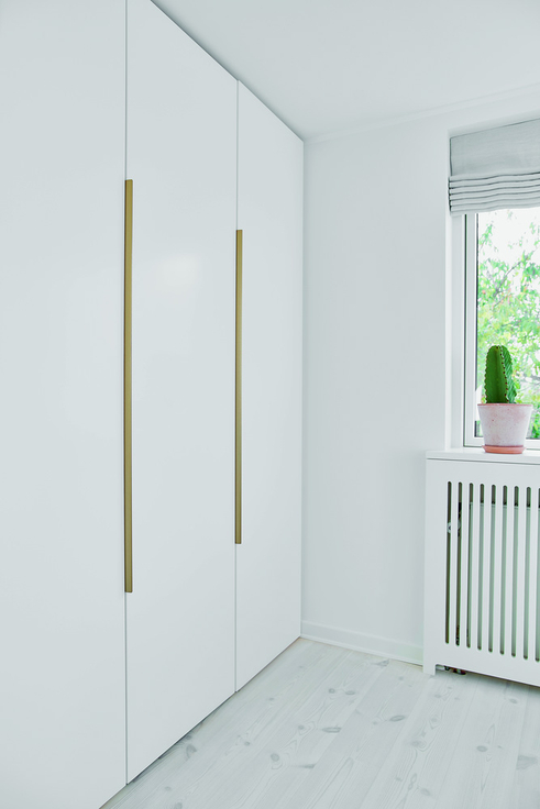 Furnipart - Edge Straight - greb i Aluminium Børstet messing CC7x160mm L12